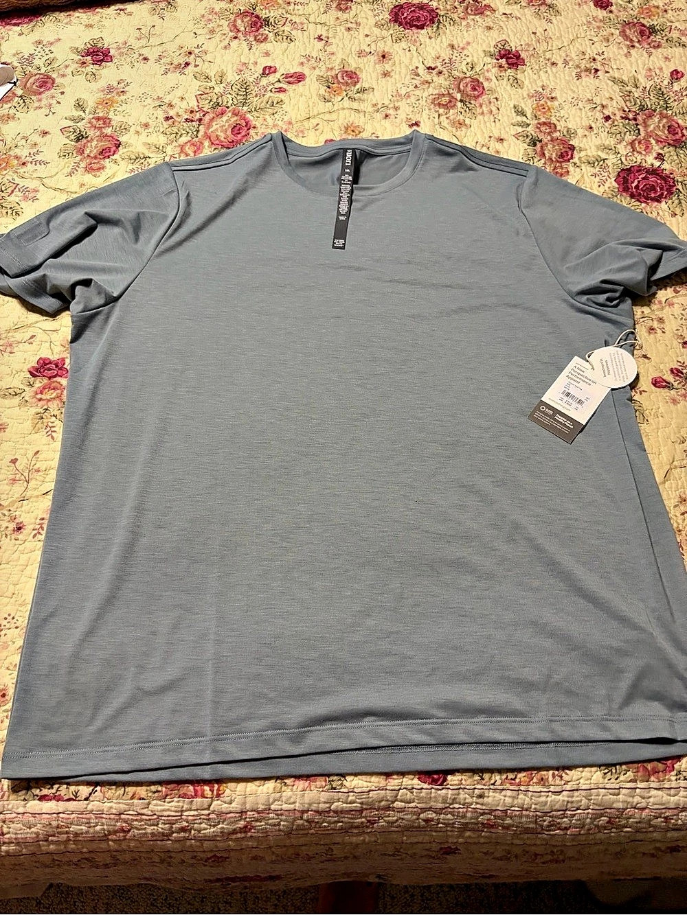 Vuori Strato Tech Tee Gray XL NWT